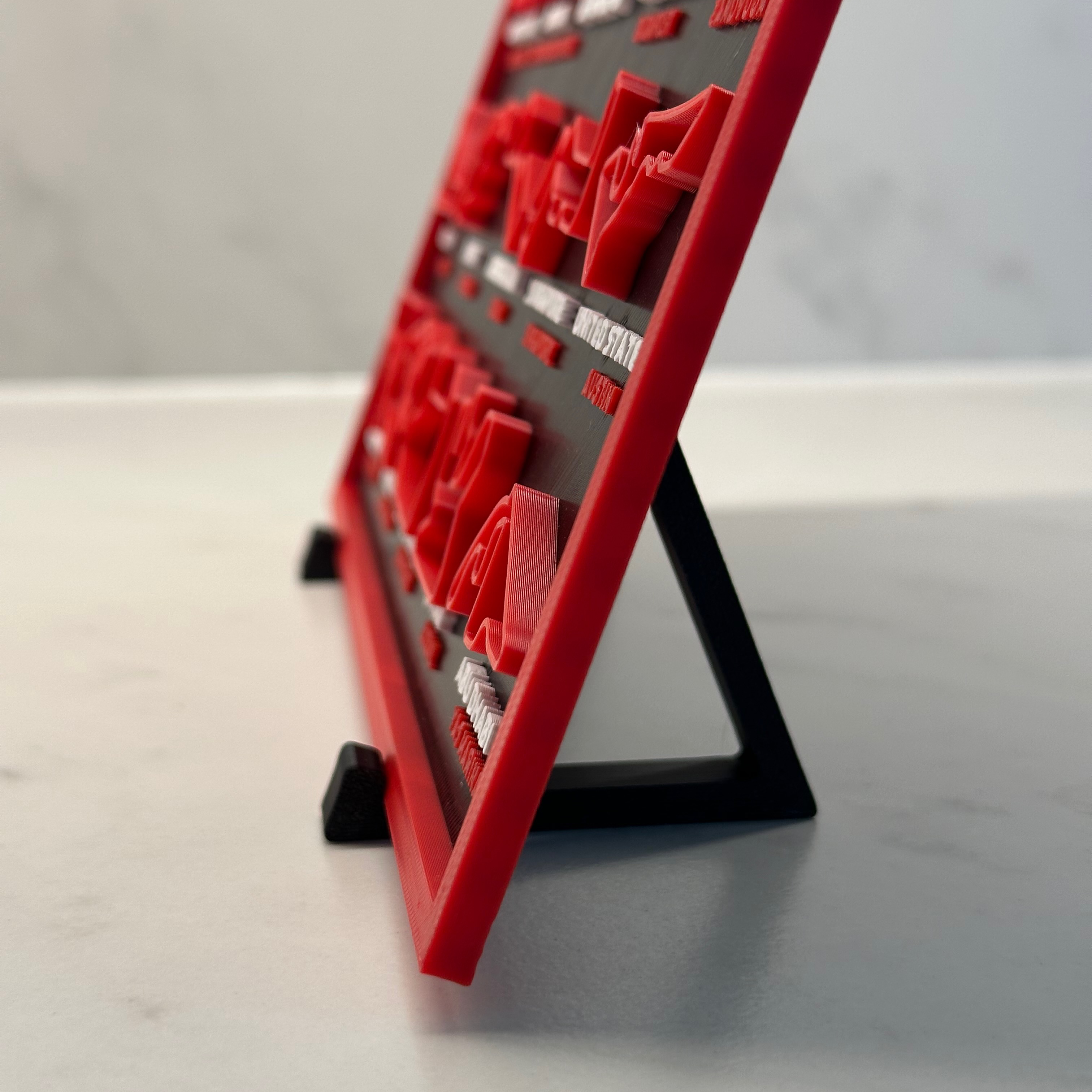 F1 2026 Circuit Calendar – 3D Printed Desk Display for Motorsport Fans